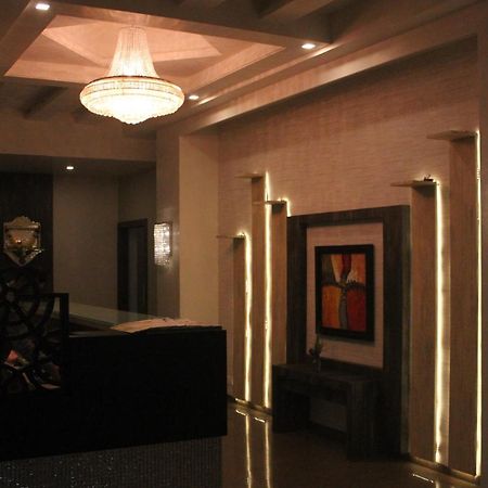 Nimantran Hotel Navi Mumbai Exterior foto