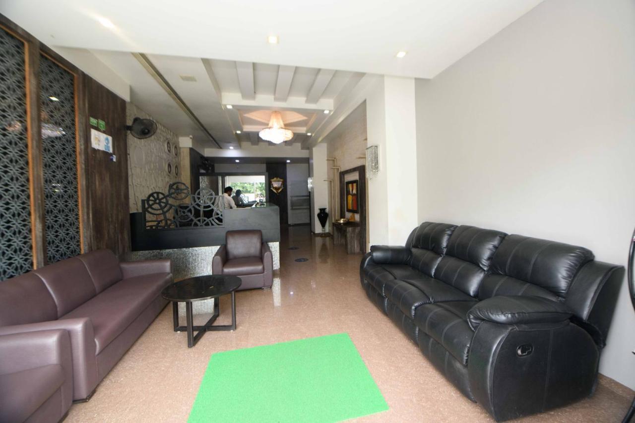 Nimantran Hotel Navi Mumbai Exterior foto