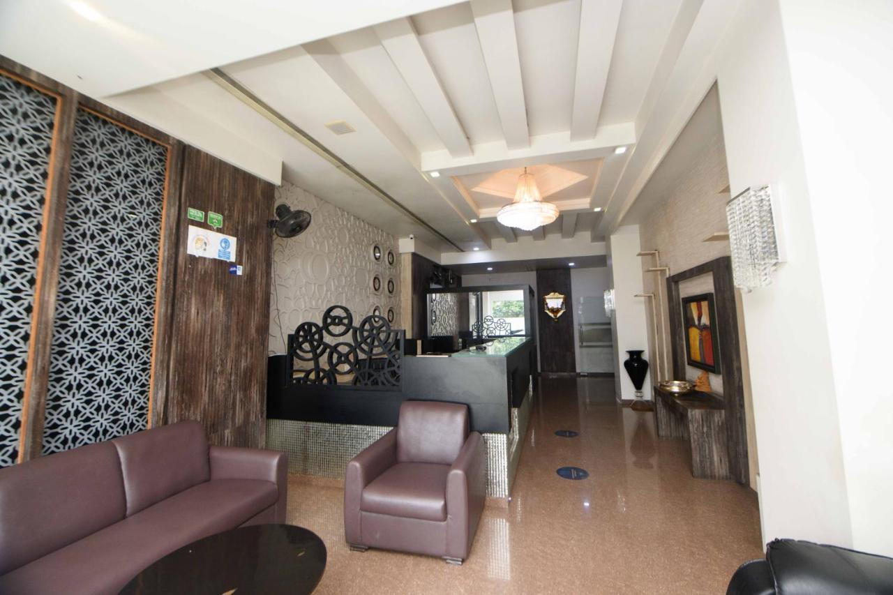 Nimantran Hotel Navi Mumbai Exterior foto