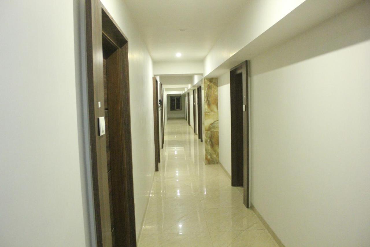 Nimantran Hotel Navi Mumbai Exterior foto