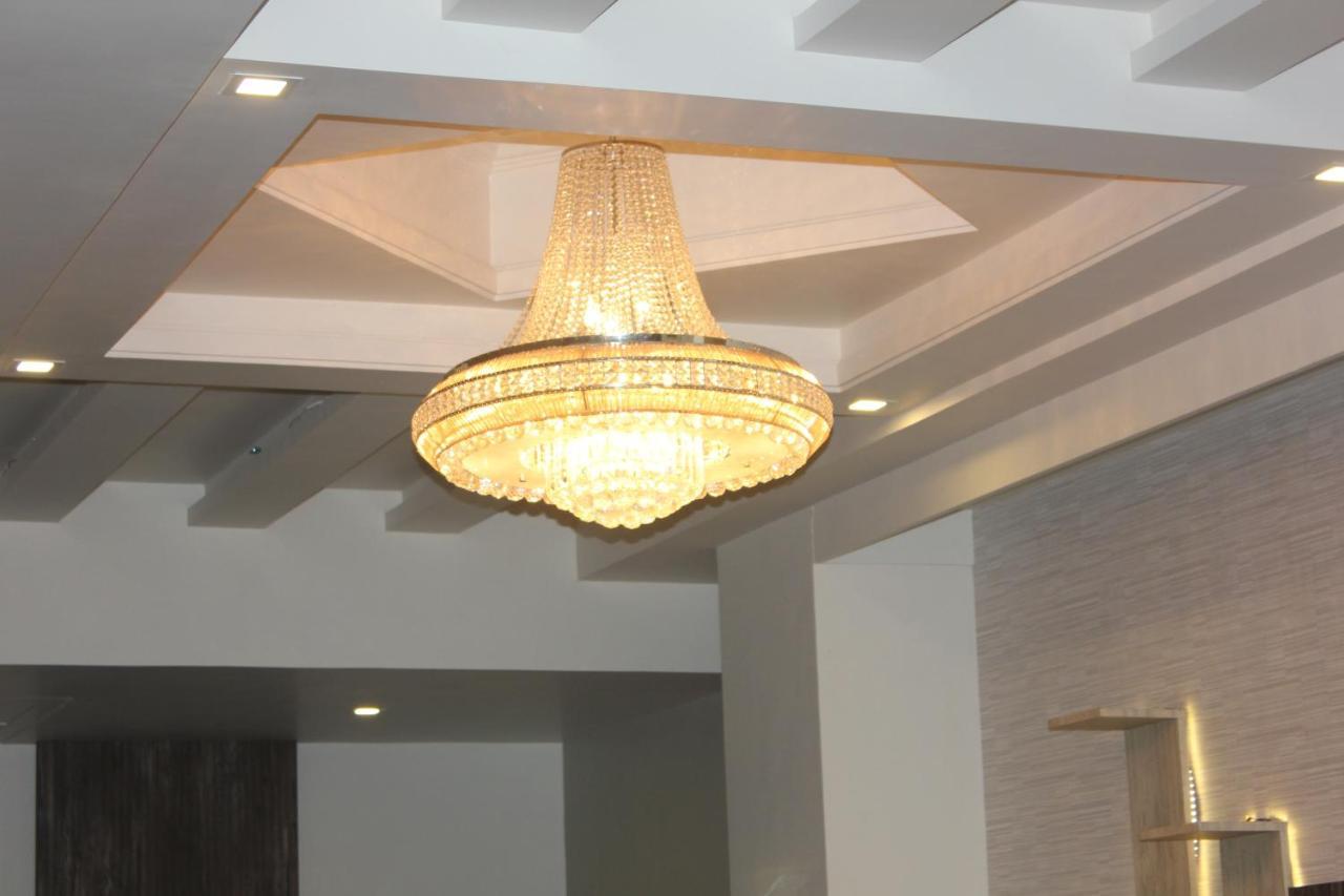 Nimantran Hotel Navi Mumbai Exterior foto