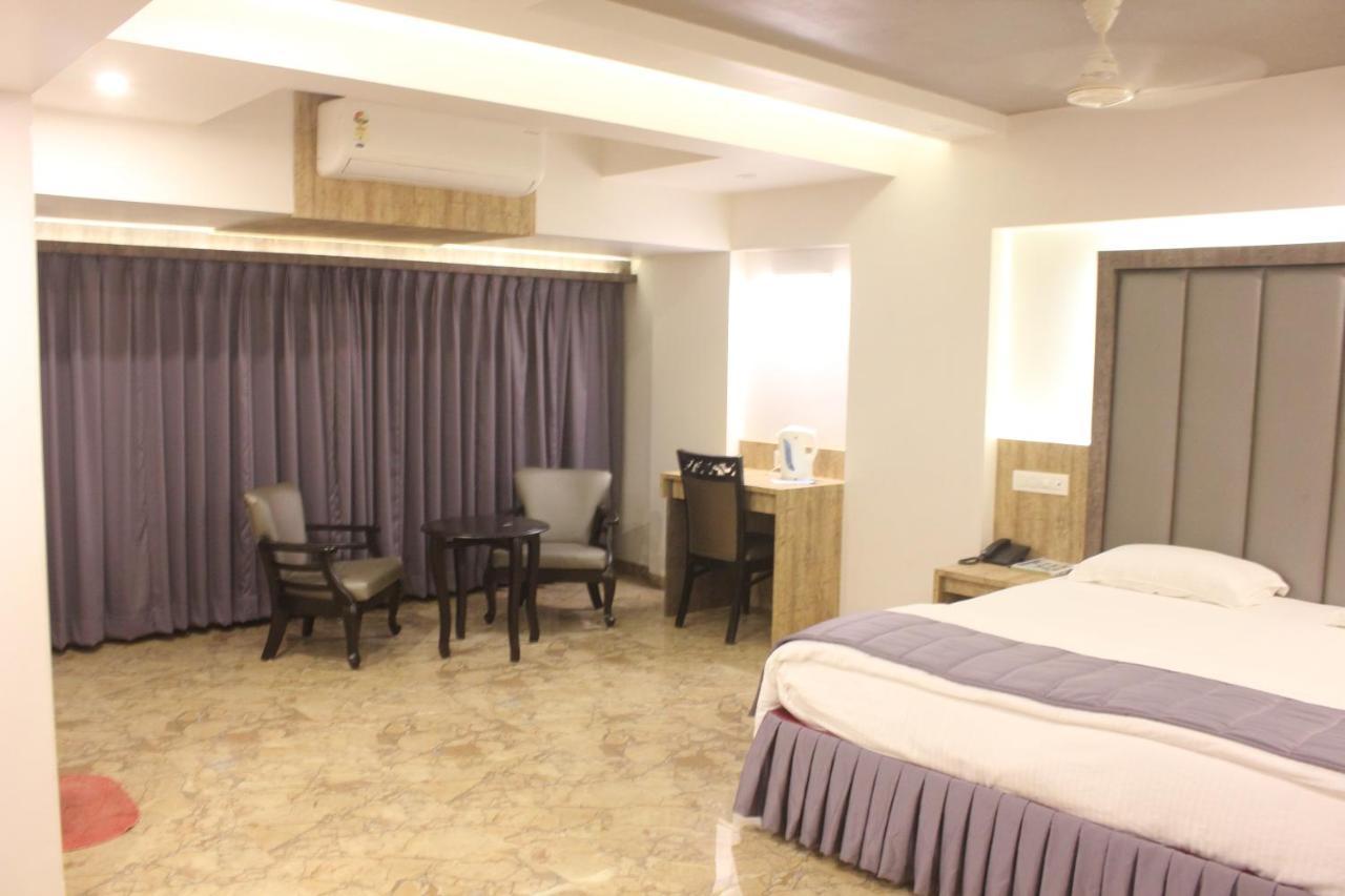 Nimantran Hotel Navi Mumbai Exterior foto